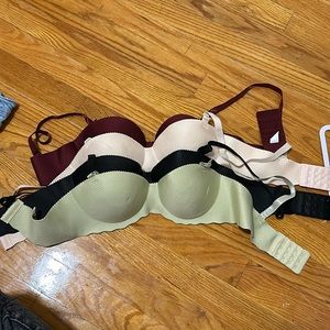 4 push-up bras size m